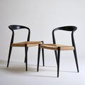 Chaise de salle à manger aux lignes épurées, coloris noir